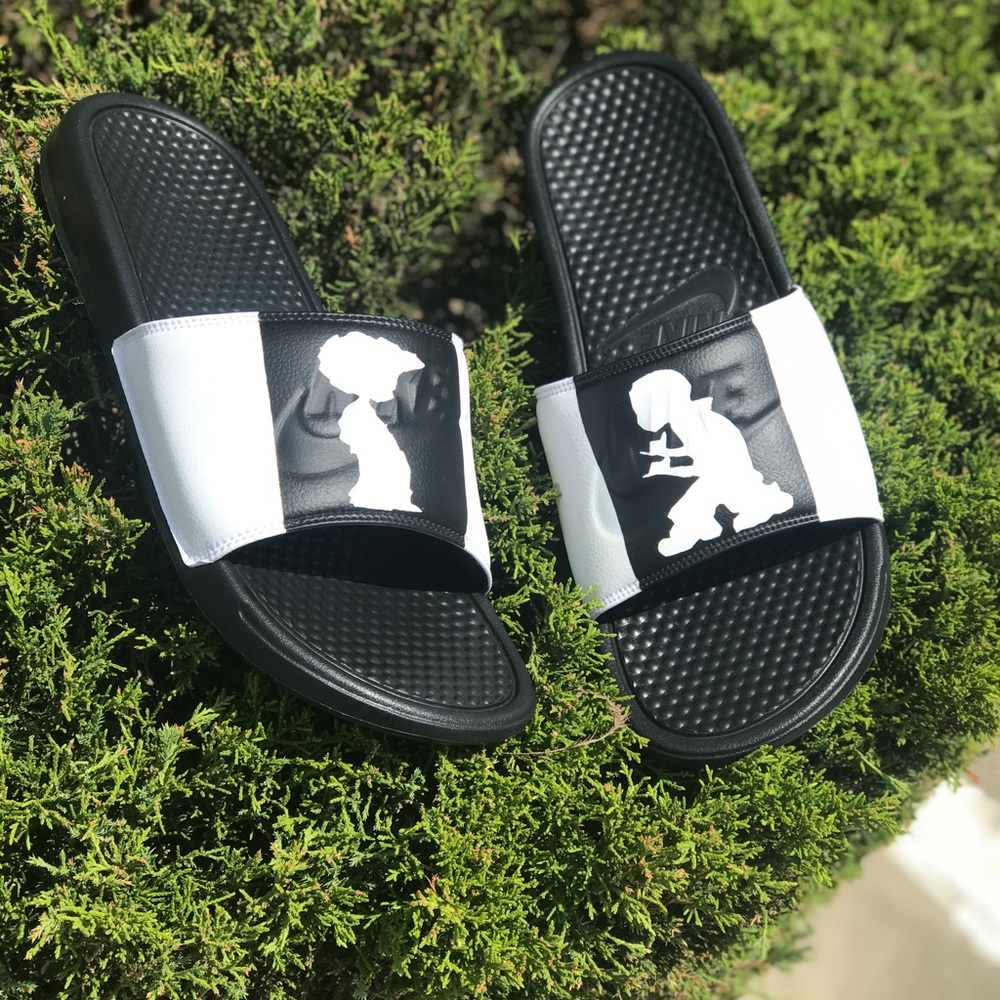 Custom Boondocks Slides - Picture 4 of 5